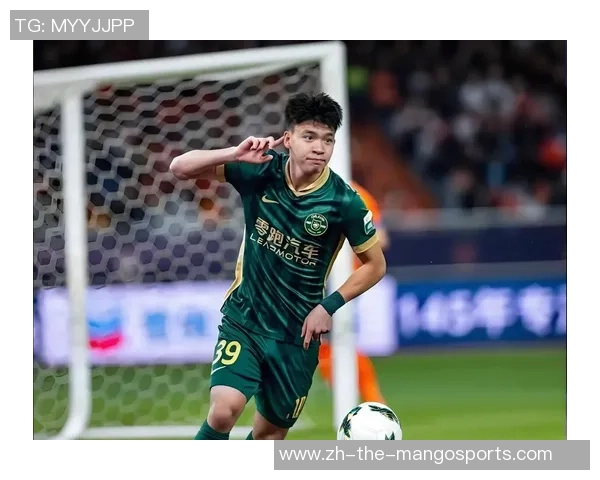 海港预定三连冠！媒体人热议：实力最弱冠军，张狂打脸申花管理层